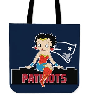 Wonder Betty Boop New England Patriots Tote Bags