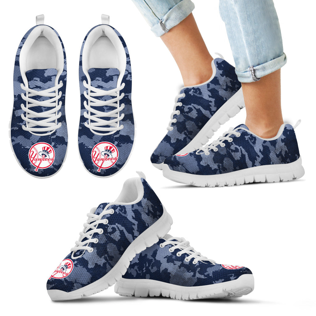 Arches Top Fabulous Camouflage Background New York Yankees Sneakers
