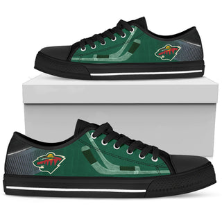 Artistic Scratch Of Minnesota Wild Low Top Shoes