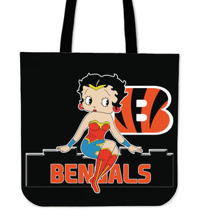 Wonder Betty Boop Cincinnati Bengals Tote Bags