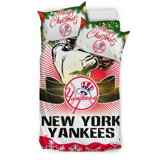 Funny Gift Shop Merry Christmas New York Yankees Bedding Sets